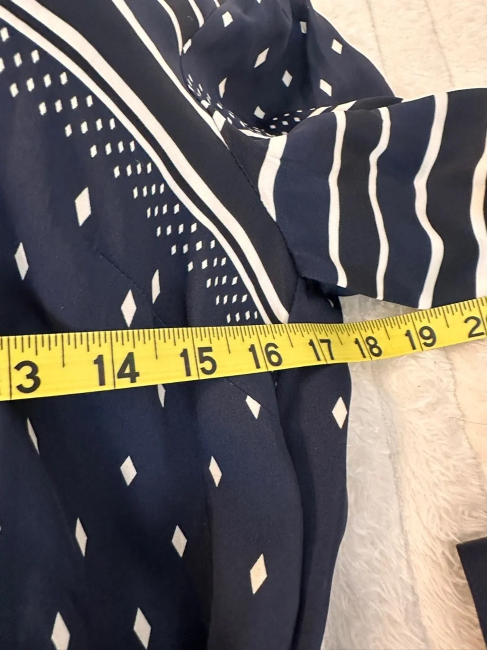 NWT ELIE TAHARI Navy Blue & White Geometric Long-Sleeve Tie-Waist Midi Dress - Picture 7 of 8